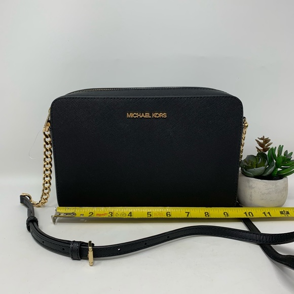Michael Kors JS Item Large EW Crossbody